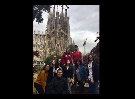 The Spain explorers outside the La Sagrada Família in Barcelona. From L-R, students Annika Wilber, Helena Chaves, Josh Caggiano, Anna Lustig, Katie Groanendaal (top), Katie Owens (bottom), Ethan Dispoto, and Matt Harder with teachers Mr. Truong and Ms. Diaz.