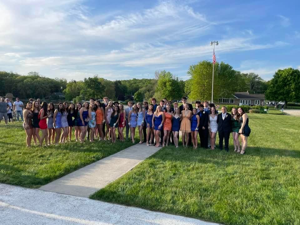 Juniors at Cupsaw Lake for Formal photos.