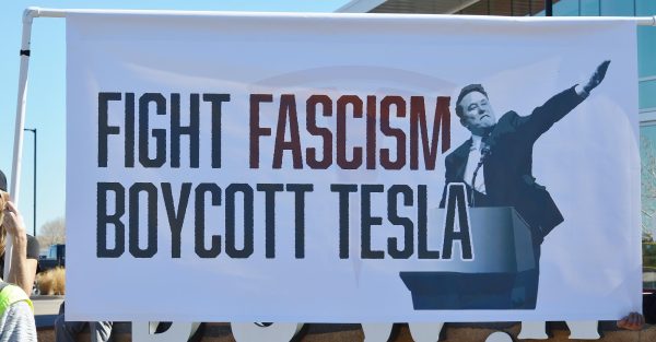 A poster showing Elon Musk supposedly performing the fascist/Nazi salute from President Donald Trump's inauguration.

"Giant poster depicting Elon Musk giving the fascist/Nazi salute" by Chris Goodwin (CC by 2.0)