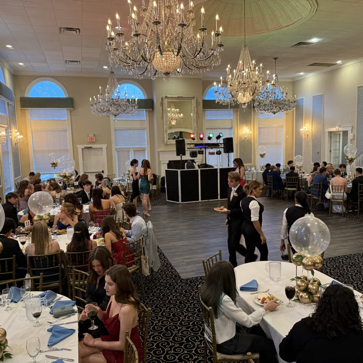 The early scene of Junior Formal at Portobello.

(LRHS)