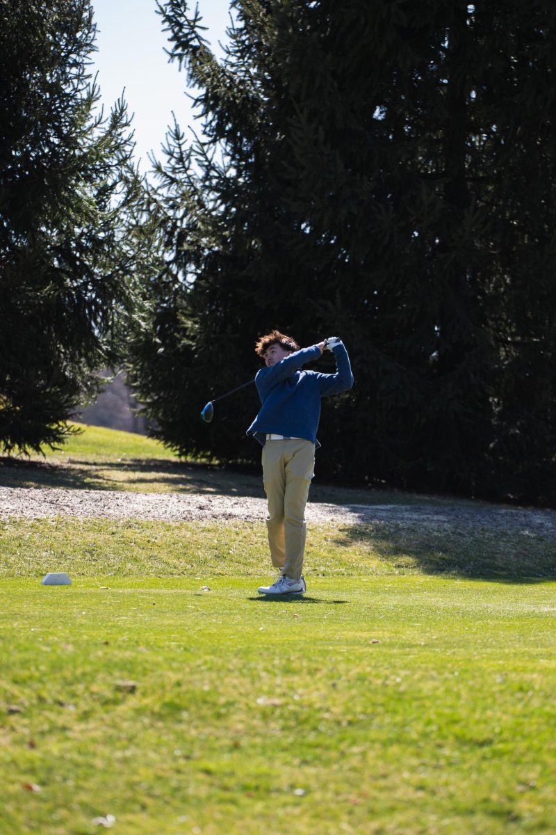 Matt VanderWeele shooting off the tee box.

(LRHS)